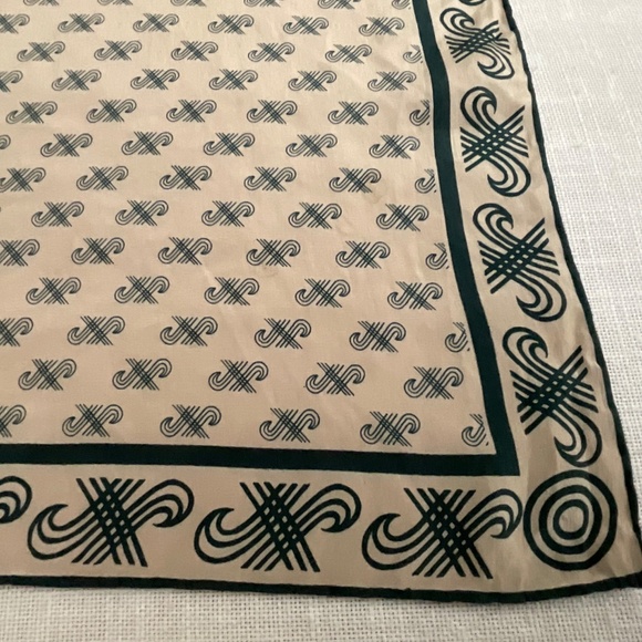Vintage Jaeger Silk Geometric Print Beige Black Scarf 25”x26” Made in Italy - Picture 10 of 11